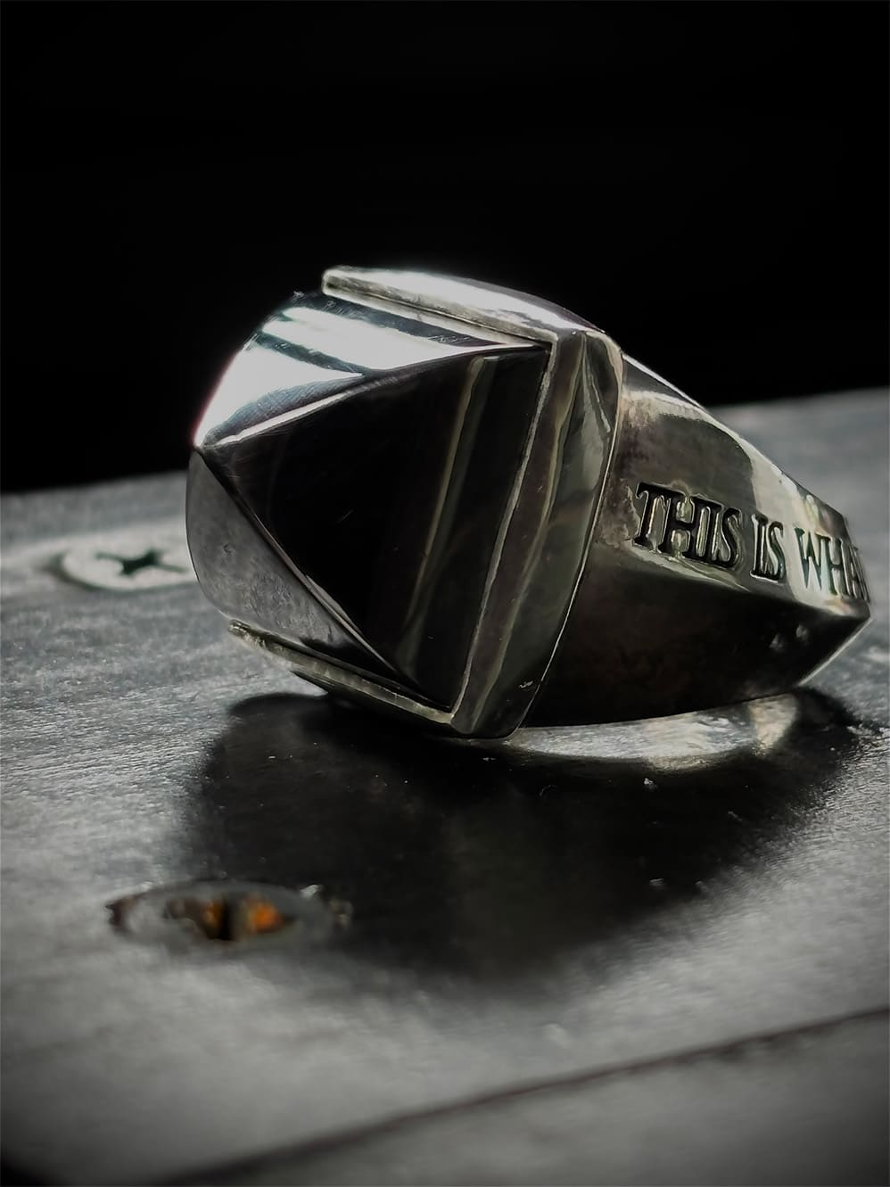 PYRAMID SILVER RING