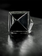 PYRAMID SILVER RING